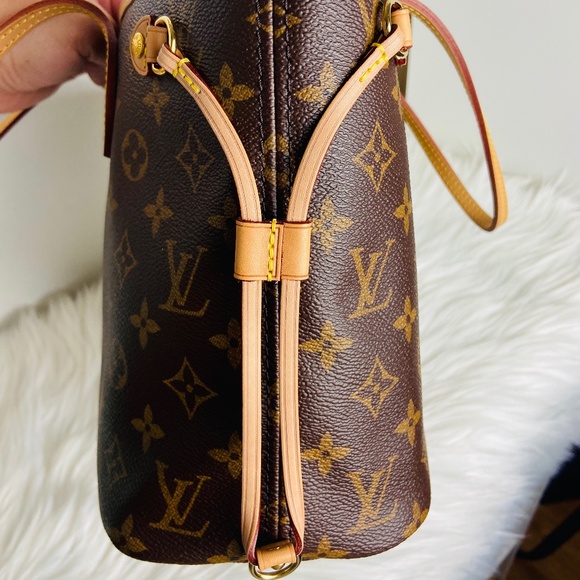 🔥 LOUIS VUITTON NEVERFULL PM with POUCH 🔥 - Picture 5 of 15